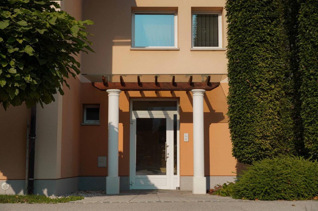 Guest House Tri Zvezde Kocevje Luaran gambar